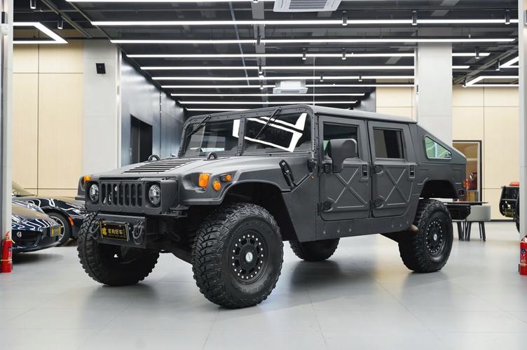 悍马越野车／悍马越野车标志图片