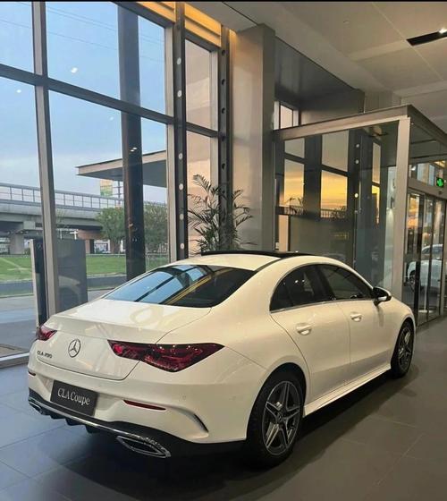 奔驰cla260图片,奔驰cla2602021款车型
