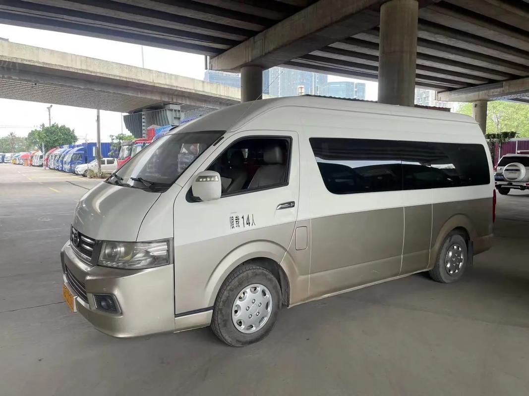 最便宜14座客车多少钱(最便宜14座客车多少钱一辆)