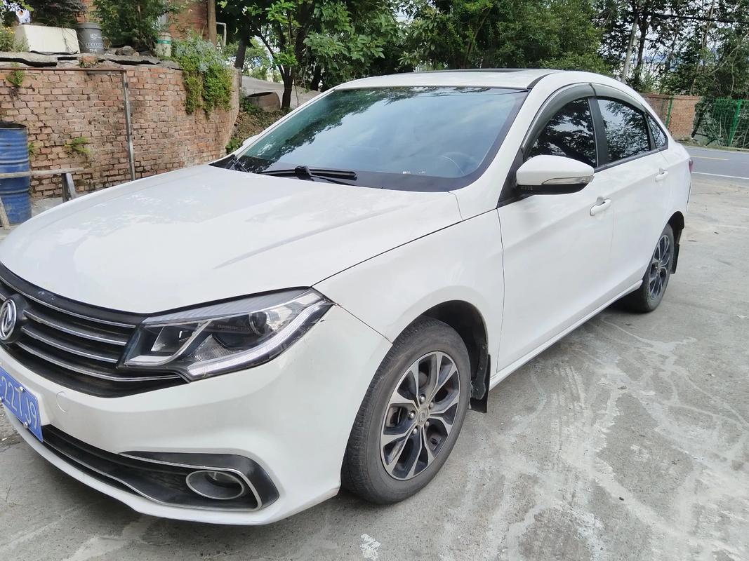 【东风景逸s50轿车图片和价格,东风景逸s50ev2018款】